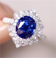 2ct Royal Blue Sapphire 18Kt Gold Ring