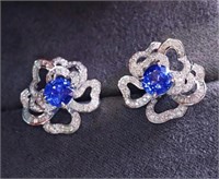 2.1cts Cornflower Blue Sapphire 18Kt Gold Earrings