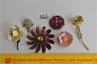 Lot of 6 Flower Broaches