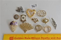 Lot of 12 Broaches
