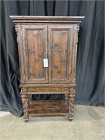 DOUBLE DOOR ENTERTAINMENT CABINET