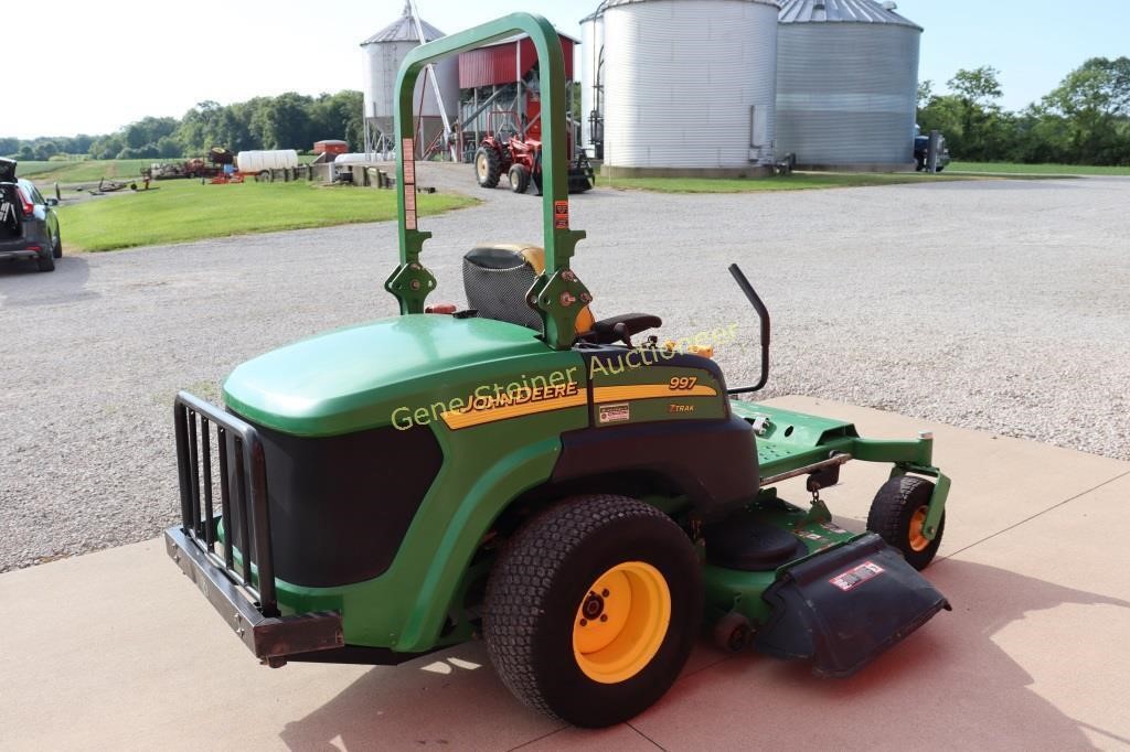 John Deere Mower 997 ztrak 60" 2493 Hours