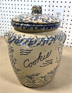 Roseville cookie jar