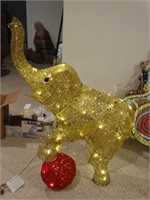 Outdoor lighted elephant 3'h