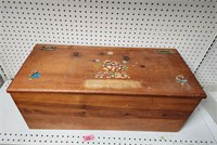 Large Vtg Toy Box Chest