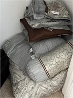 Bedding & Luggage