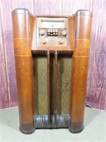 Silvertone Vintage Radio