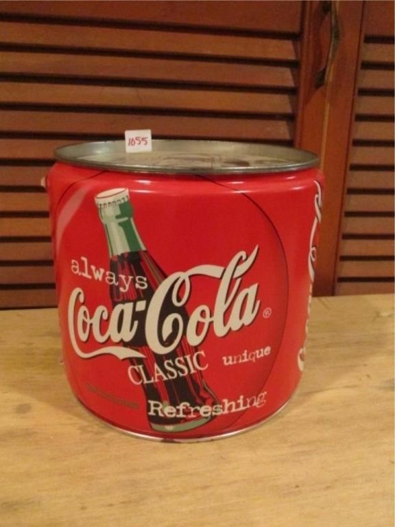 Coca Cola glasses in tin