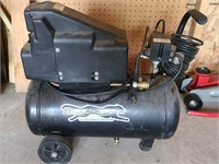 Black Jack Air Compressor BC2520 6 Gal