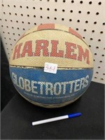 GLOBETROTTERS BASKETBALL