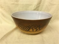 Pyrex OLD ORCHARD Mixing Bowl