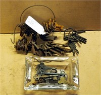 Assorted Skeleton Keys & Vintage Glass Ashtray