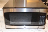 GE Microwave 950 Watts