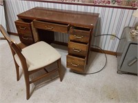 Desk & chair, center knee hole, 5 drawers