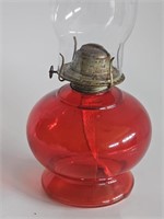 VTG RED HURRICANE OIL LAMP WITH GLOBE