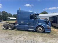 2015 Volvo Semi Truck Bank Repo