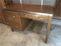 wood desk 40x30x29