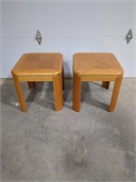 2 matching wooden end tables with brass trim 2