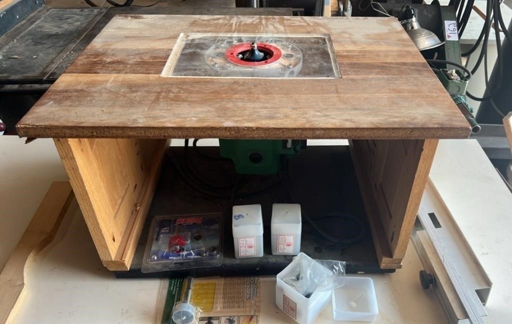 Homebuilt Router Table with Lots of Extra Bits.