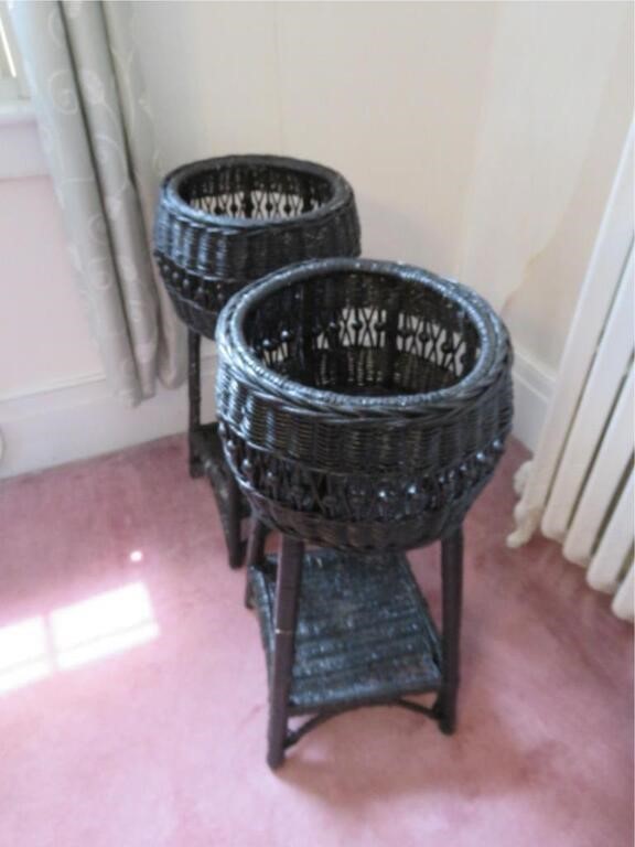 WICKER PLANT HOLDERS