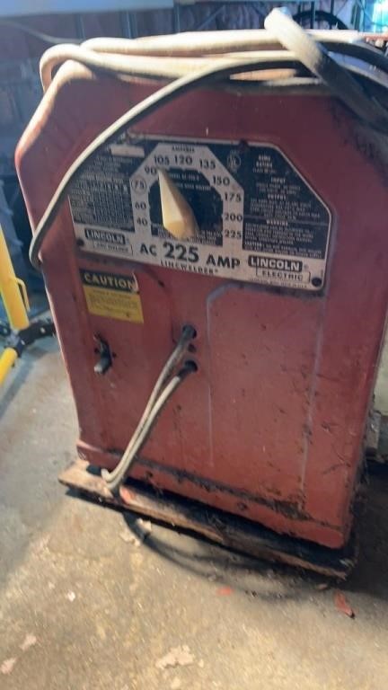 Lincoln Electric 225 Amp Arc Welder