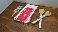NEW Zyliss Sandwich Knife 3 Kitchen Towels Bamboo