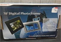 7.0" Digital Photo Frame