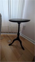 Single Pedestal Side Table