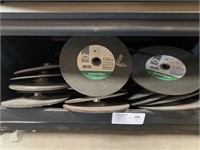 LOT OF ASSORTED ABRASIVE AND CUTTING DISC