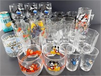 Grand lot de verres divers et de collection