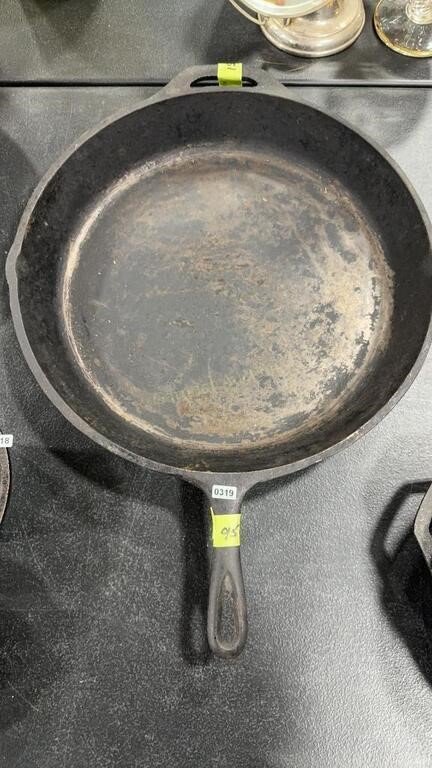 #16 CAST IRON SKILLET