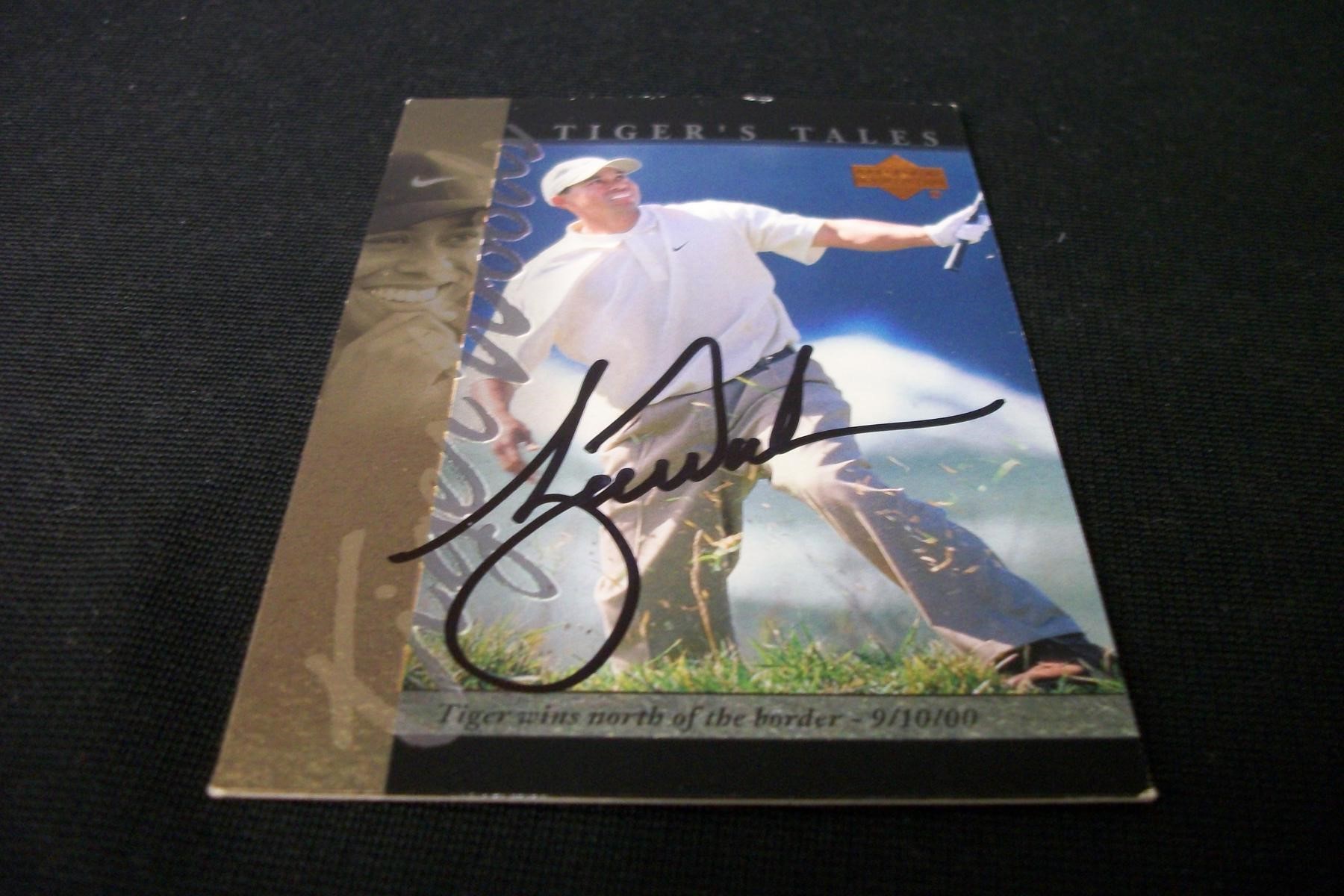 2001 UD TIGER WOODS AUTOGRAPHED RC COA