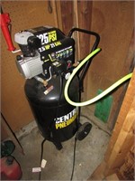 21 gallon air compressor & hose, works