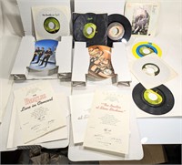 Lot Beatles Collectibles Records, plates