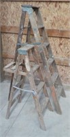 (2) Wooden Ladders Dimensions In Pictures.