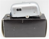 1:43 Brooklin Collection 1953 Streamlined Caravan
