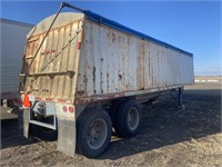 tandem axle grain trailer, NO TOD, has rust holes