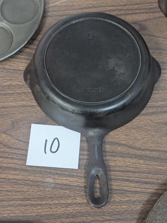 Griswold Iron Mountain #5 Cast Iron Skillet