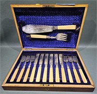 ANTIQUE ENGLISH FISH SET & CASE