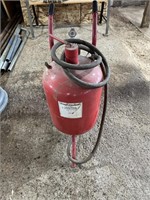 40 lb Pressurized Sandblaster