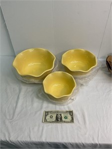 Temp-tations set of 3 nesting bowls