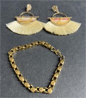 (AW) Gold Tone Bracelet And Woven Earrings