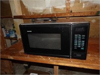 Tappan 800 Watt microwave