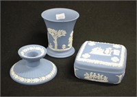 Group three Wedgwood blue jasper pieces