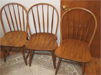 Bd2 83 - Lot of 3 Wood Chairs