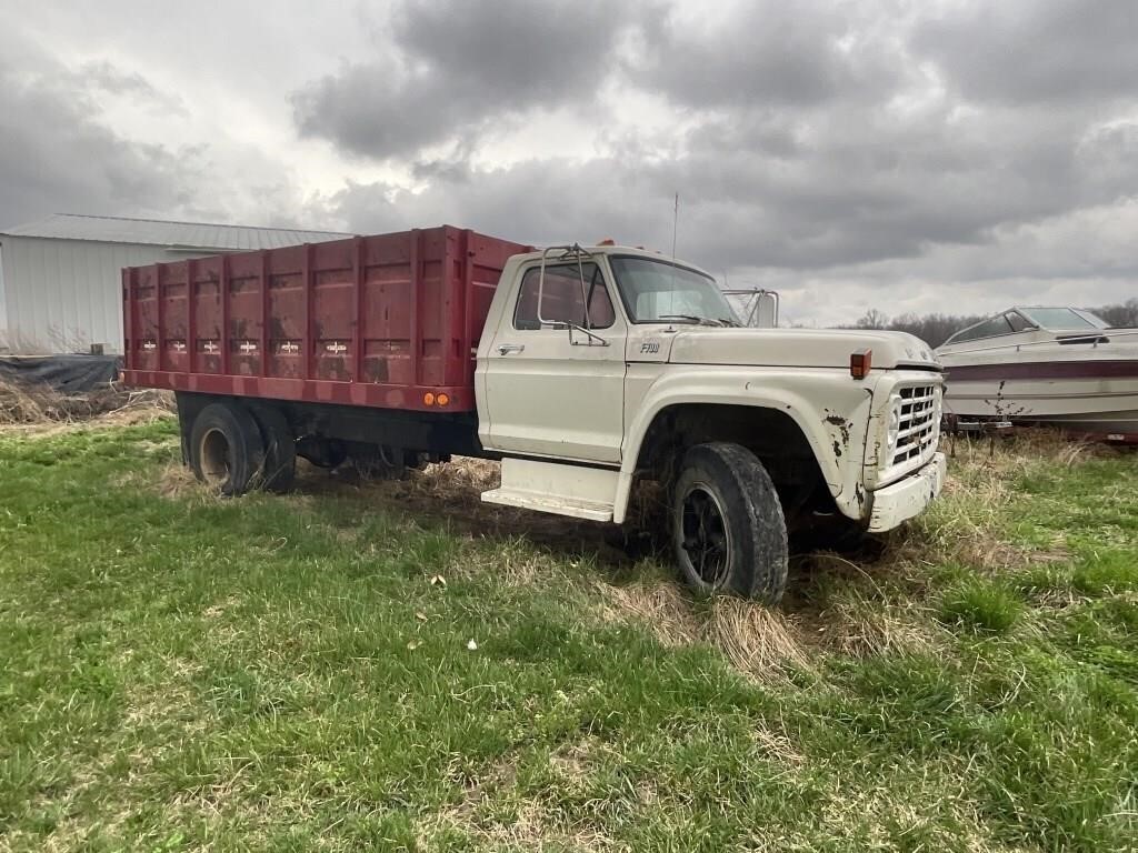 FORD F700 GRAIN TRUCK