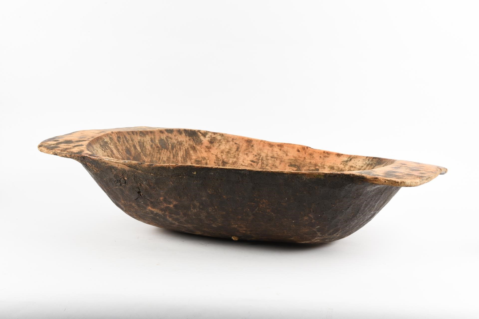 PRIMITIVE LARGE WOODEN DOUGH BOWL