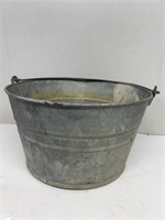 Galvanized wash tub