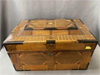 Inlaid Lined Storage Box