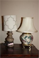 SELECTION OF DRESSER LAMPS